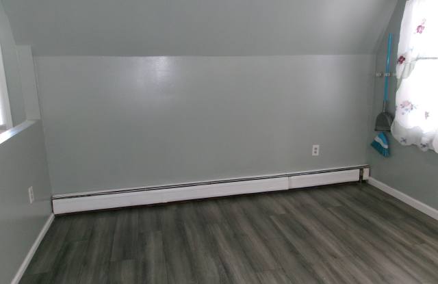 452 Wethersfield Avenue Gallery 3