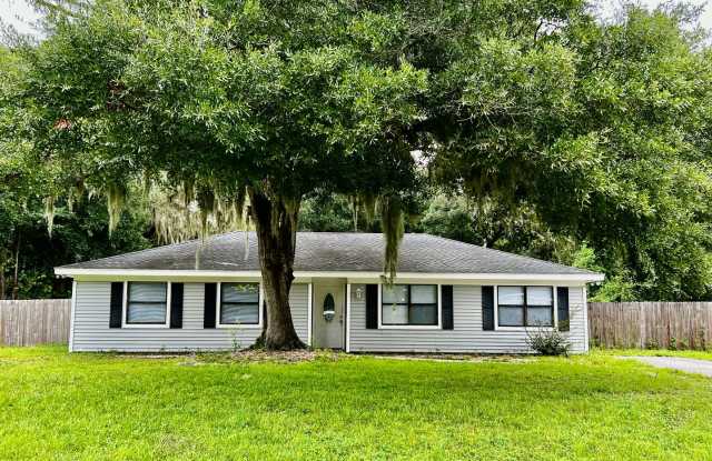 Charming 3-Bedroom, 2-Bathroom Home with Sunroom & Flex Room photos photos