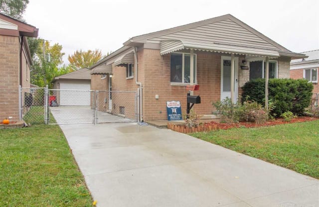 19549 Colman St - 19549 Colman Street, Macomb County, MI 48035
