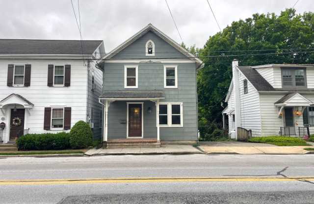 Charming  Spacious 3-Bedroom Home in the Heart of Strasburg! photos photos