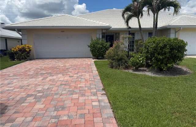 2880 SE Fairway W Gallery 1