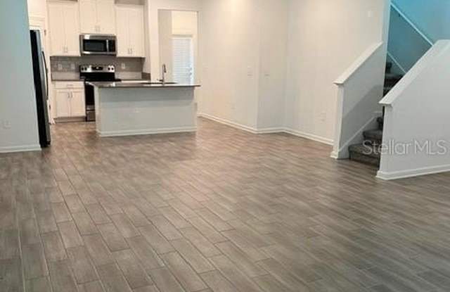 1612 CROSS PRAIRIE Parkway Gallery 3