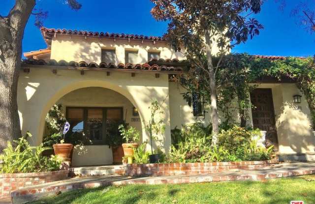 327 N Orange Dr - 327 North Orange Drive, Los Angeles, CA 90036