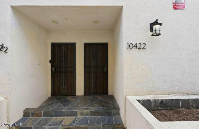 10422 S Figueroa Street Gallery 2