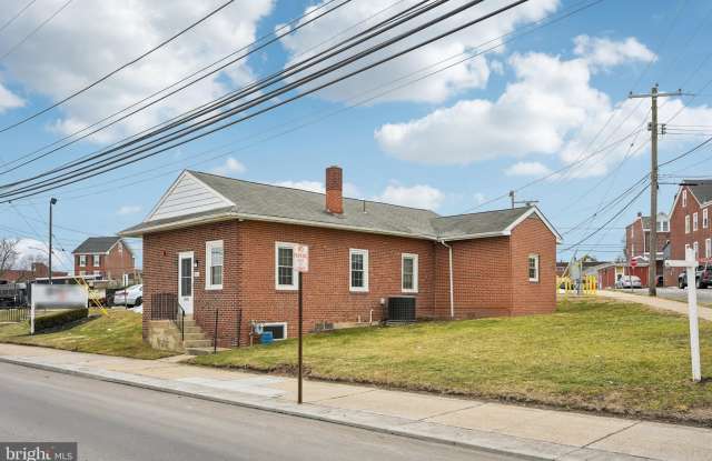 306 E 4TH Street photos photos