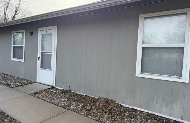 2 Bedroom Duplex Near City Park – Alley Access  Off-Street Parking photos photos