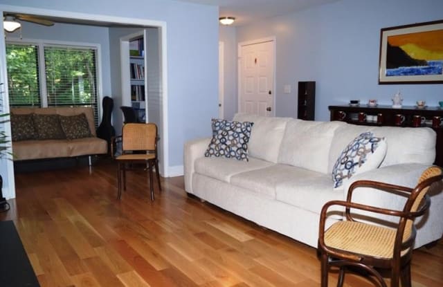 1007 Dunbar Drive - 1007 Dunbar Dr, Dunwoody, GA 30338