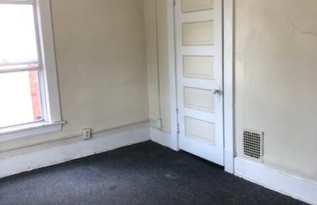 234 Lora Ave 2 - 234 Lora Avenue, Youngstown, OH 44504