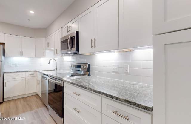 919 Palm Springs Boulevard photos photos