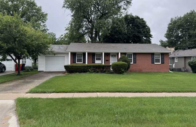 Large 3 Bedroom Home in North Ames just off Grand Avenue photos photos