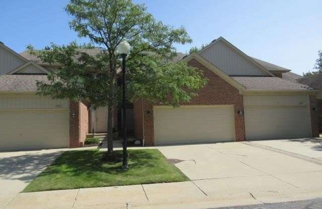 55302 Boardwalk Lane Gallery 2