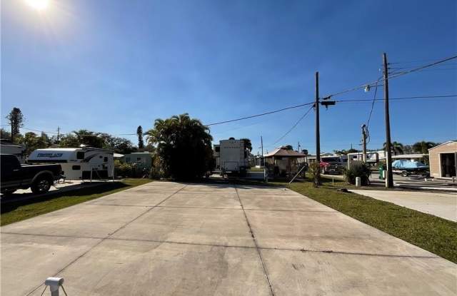 102 Duncan - 102 Duncan Lane, Collier County, FL 34114 102 Duncan - 102 Duncan Lane, Collier County, FL 34114