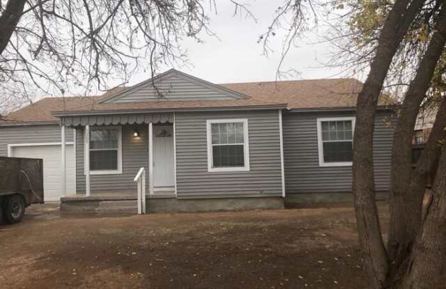 1209 East Cowden Avenue photos photos