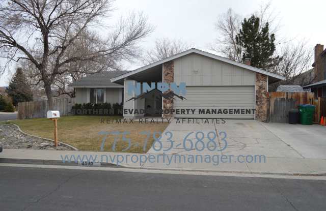 4 Bed ~ 2 Bath ~ Large Home on Corner lot off of S McCarren in Donner Springs Neighborhood~ FOR RENT photos photos