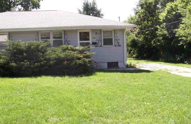 6825 Spaulding Street photos photos