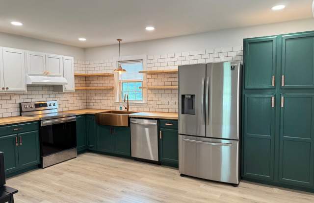 Beautiful 3 Bedroom Single Family Home in Manheim Township with a finished basement! - 378 Delp Road, Lancaster County, PA 17601