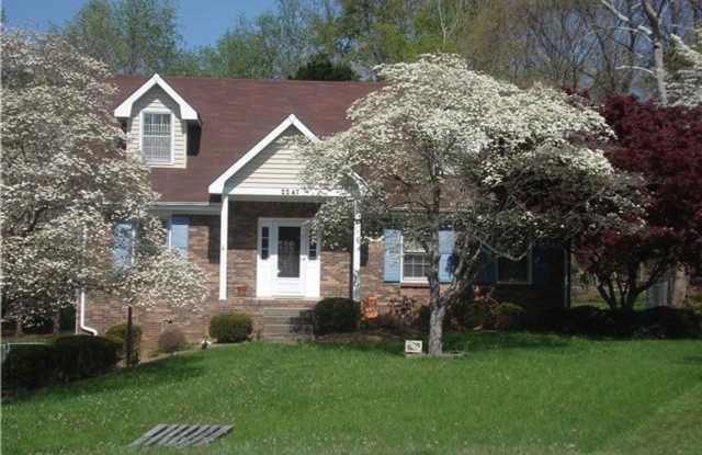 2247 Sweetbriar Drive photos photos