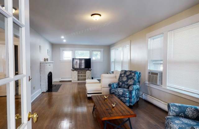 Charming and Spacious 5BD 2.5BA House in Beaver Hills! - 432 Norton Parkway, New Haven, CT 06511