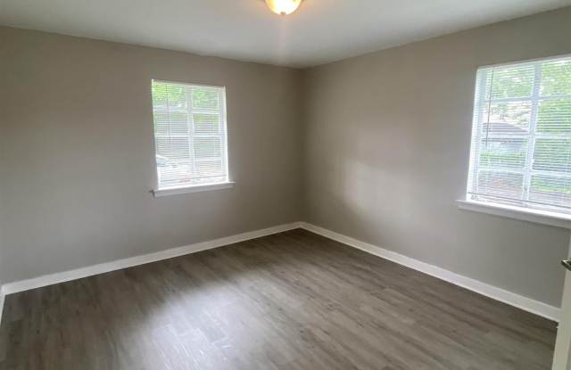 1000 4TH AVENUE photos photos