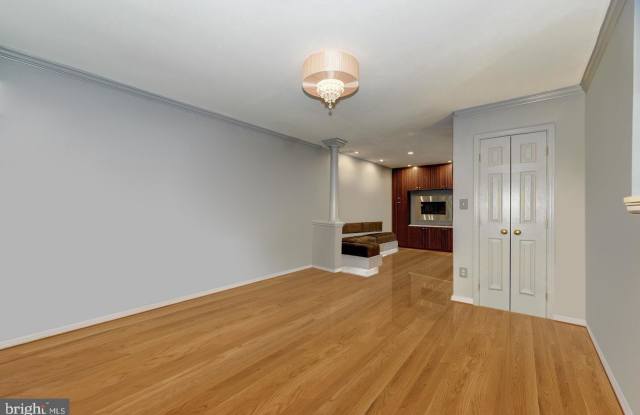 1130 COLONIAL AVENUE Gallery 3