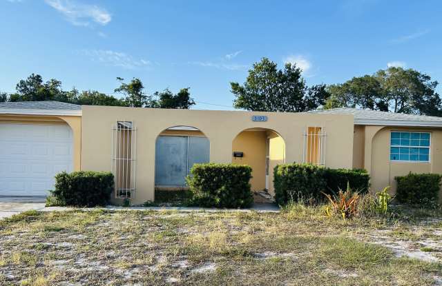 3103 Palamore Dr - 3103 Palamore Drive, Beacon Square, FL 34691