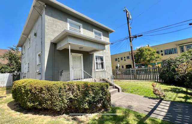 Charming Duplex Lower Unit – 2bd 1ba Nestled in the Heart of Berkeley photos photos