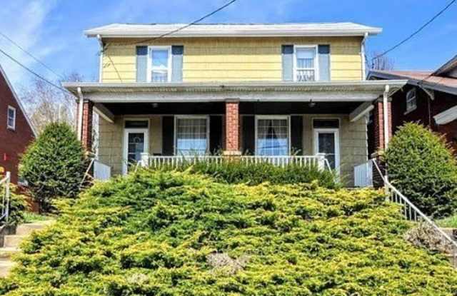 812 4th St photos photos