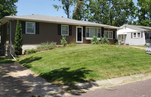1607 Highridge Dr photos photos