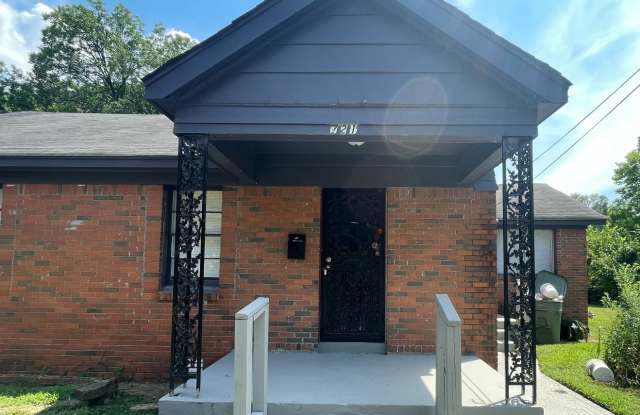 721 Roanoke Ave photos photos