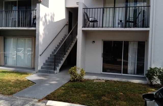 1200 Lake Victoria Dr photos photos