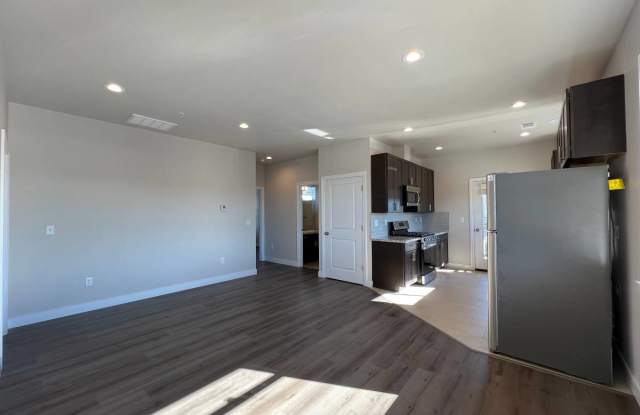 3049 Smith Ln Gallery 2