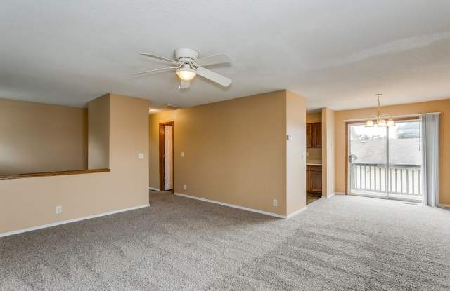 Super sized 3 bedroom townhouse photos photos