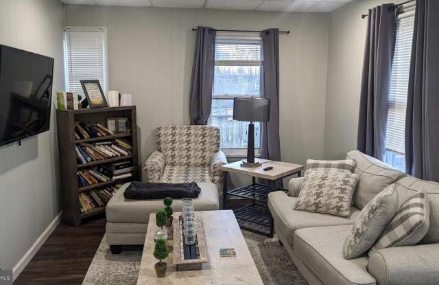 604 W HOLLY Avenue unit: B photos photos