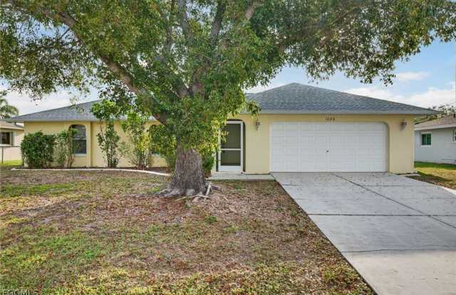 1023 SE 18th Avenue photos photos