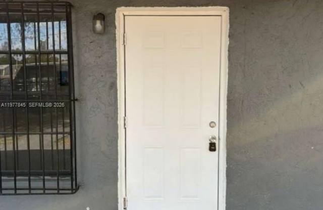 771 W Lucy St photos photos