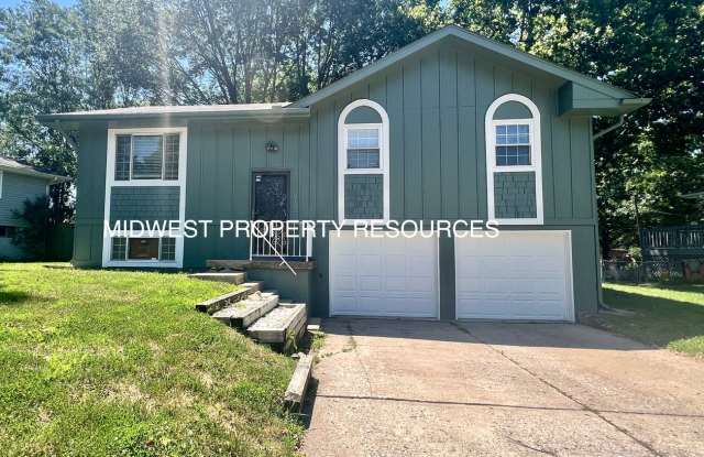 Beautiful home, conveniently located in Blue Springs! photos photos
