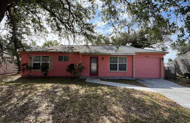 Annual Rental ** Newly Updated 2 Bed / 1.5 Bath Single Family - Tile Floor / Oversized Lanai ** $1,595 photos photos