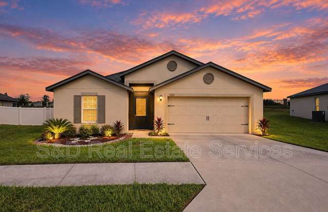 1563 Swan Lake Circle photos photos