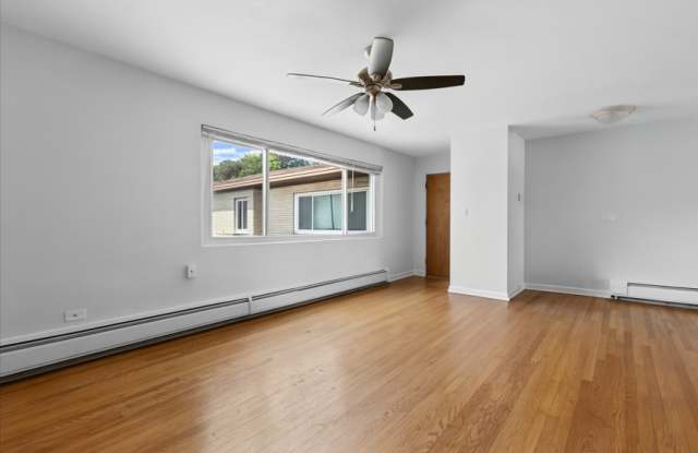 6717 N Hermitage Ave. Gallery 4