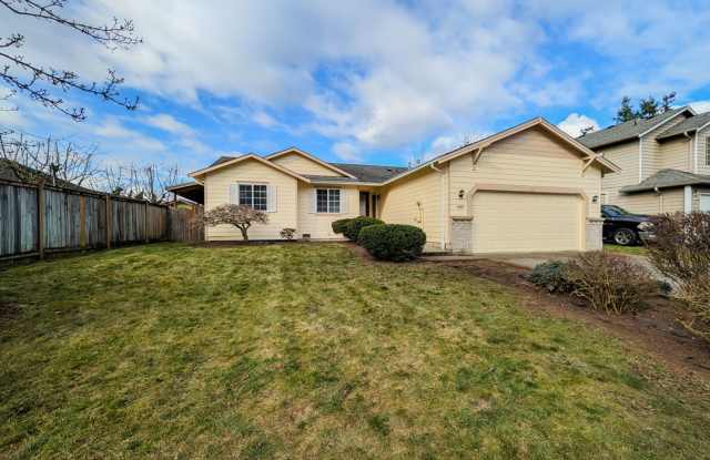 Move in ready 3 Bed 2 bath rambler w/ 2 car garage  fenced backyard! - 11402 54th Drive Northeast, Marysville, WA 98271