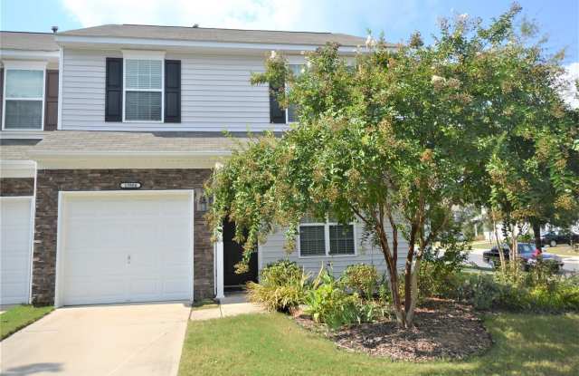 13904 Singleleaf Lane Gallery 2