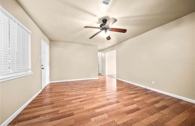100 Martin  CIR Gallery 4