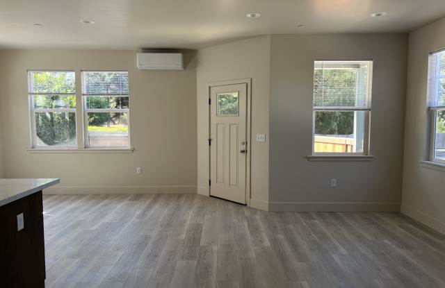 3931 D St Gallery 4