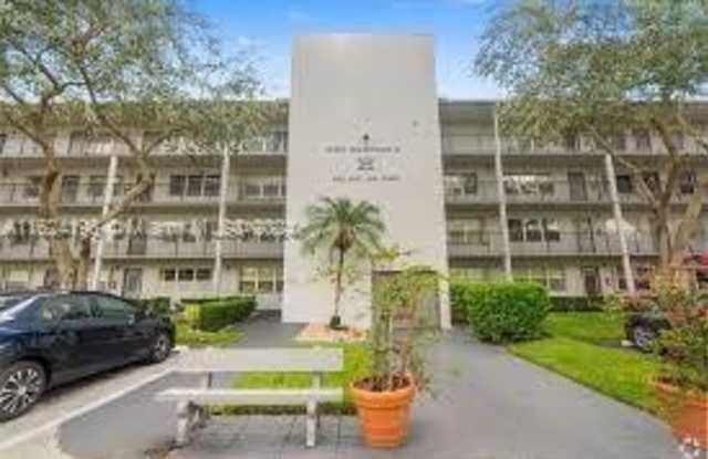 251 SW 132nd Way photos photos