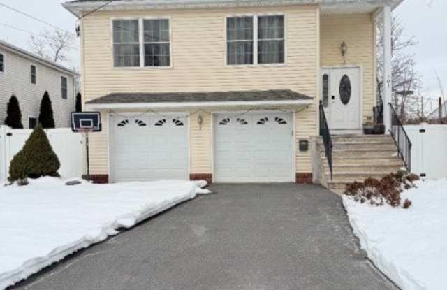 105 Fairchild Ave photos photos