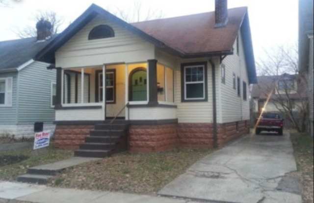 3 Bed 1 Bath house in Shawnee - Central Air, Large Yard, Pets OKAY! photos photos 3 Bed 1 Bath house in Shawnee - Central Air, Large Yard, Pets OKAY! photos photos