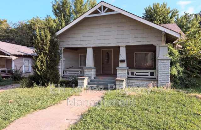 2235 East 10th Street photos photos