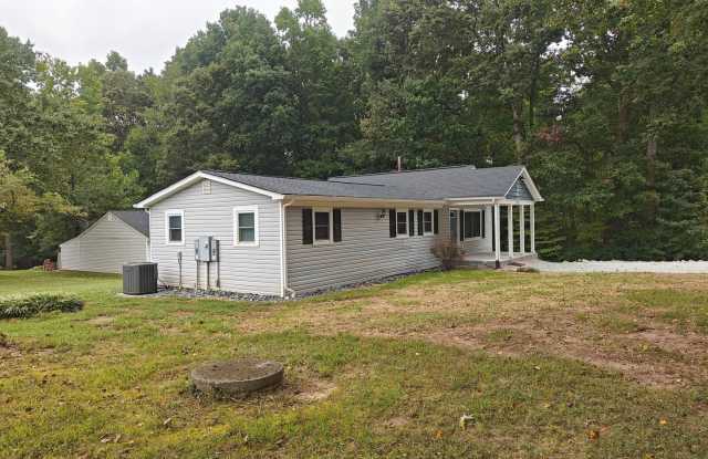 3 bedroom ranch style home Gallery 3