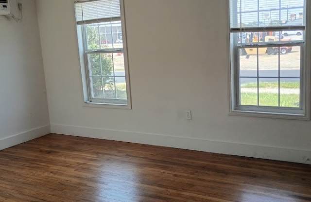 905 Louisiana Avenue Gallery 3