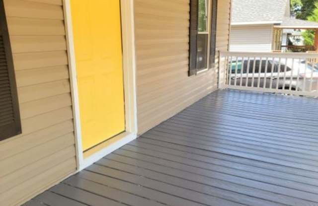 Coming Soon! 3 Bed/2 Bath Updated Home Downtown Greenville Gallery 2